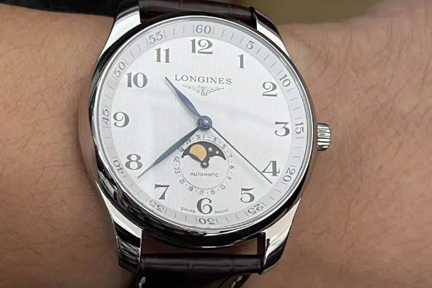 襄阳浪琴手表维修网点(如何找到最靠谱的修表地点)-手表保养维修平台